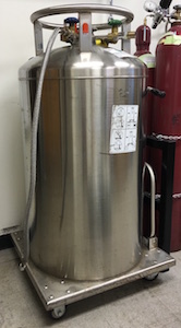 Large 230 L liquid nitrogen dewar